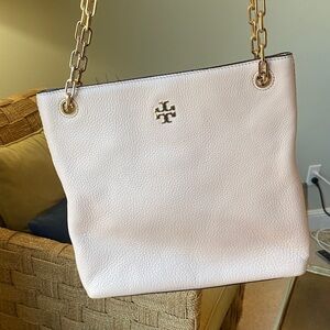 Tory Burch Pink Champagne Blush Shoulder Bag with Gold Chain. Great condition!